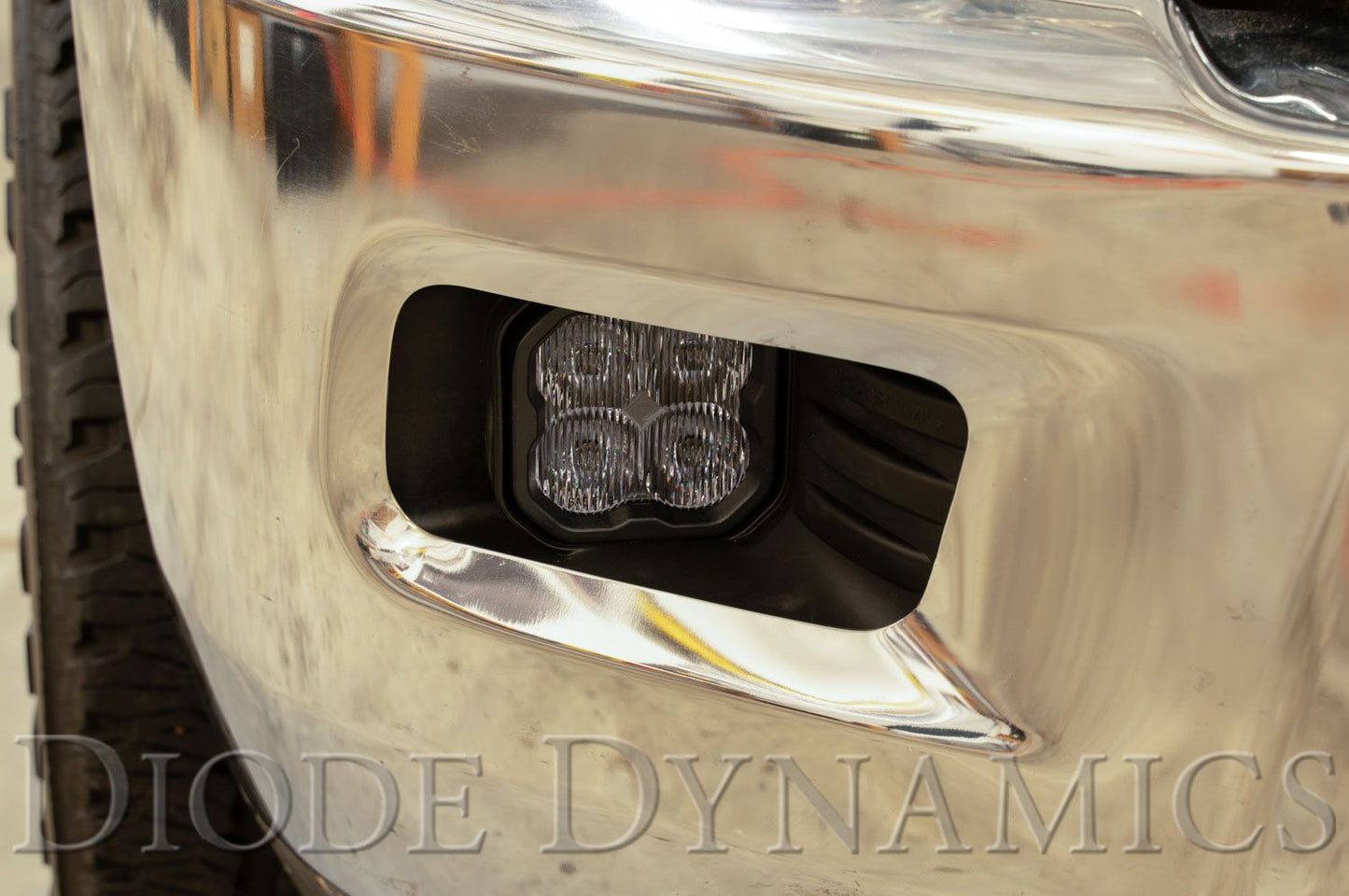 SS3 SAE/DOT Ram Horizontal Fog Light Kit
