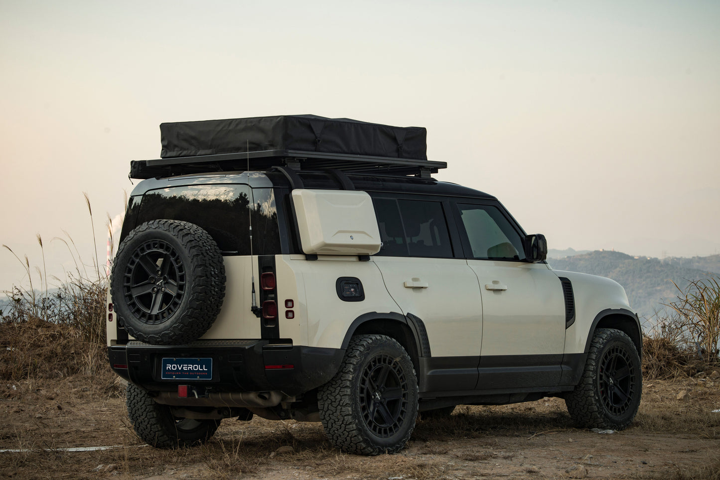 YOSEMITE Soft Shell Roof Top Tent