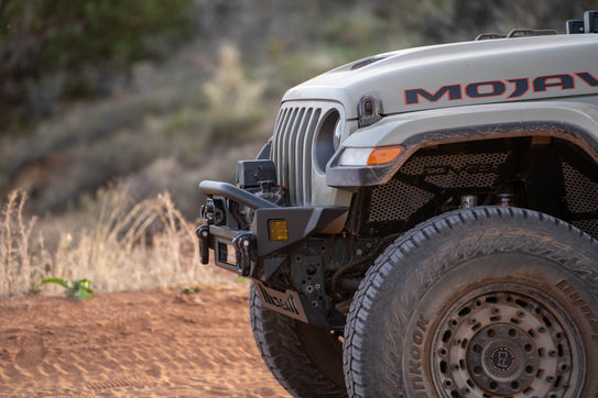 2007-2025 Jeep Wrangler JK/JL & Gladiator JT | FS-7 Mid-Width Winch Front Bumper