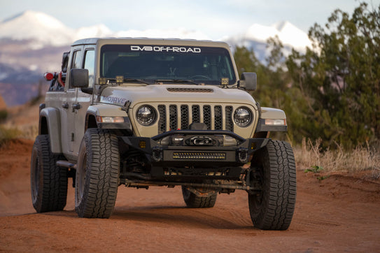 2007-2025 Jeep Wrangler JK/JL & Gladiator JT | FS-7 Mid-Width Winch Front Bumper
