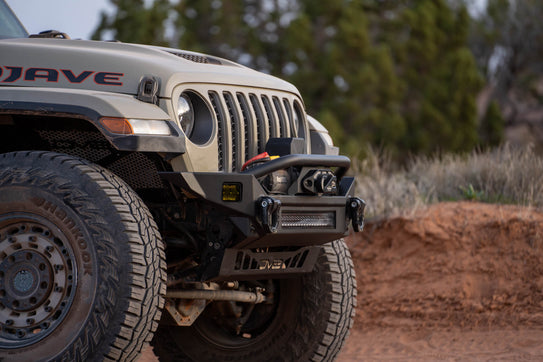 2007-2025 Jeep Wrangler JK/JL & Gladiator JT | FS-7 Mid-Width Winch Front Bumper